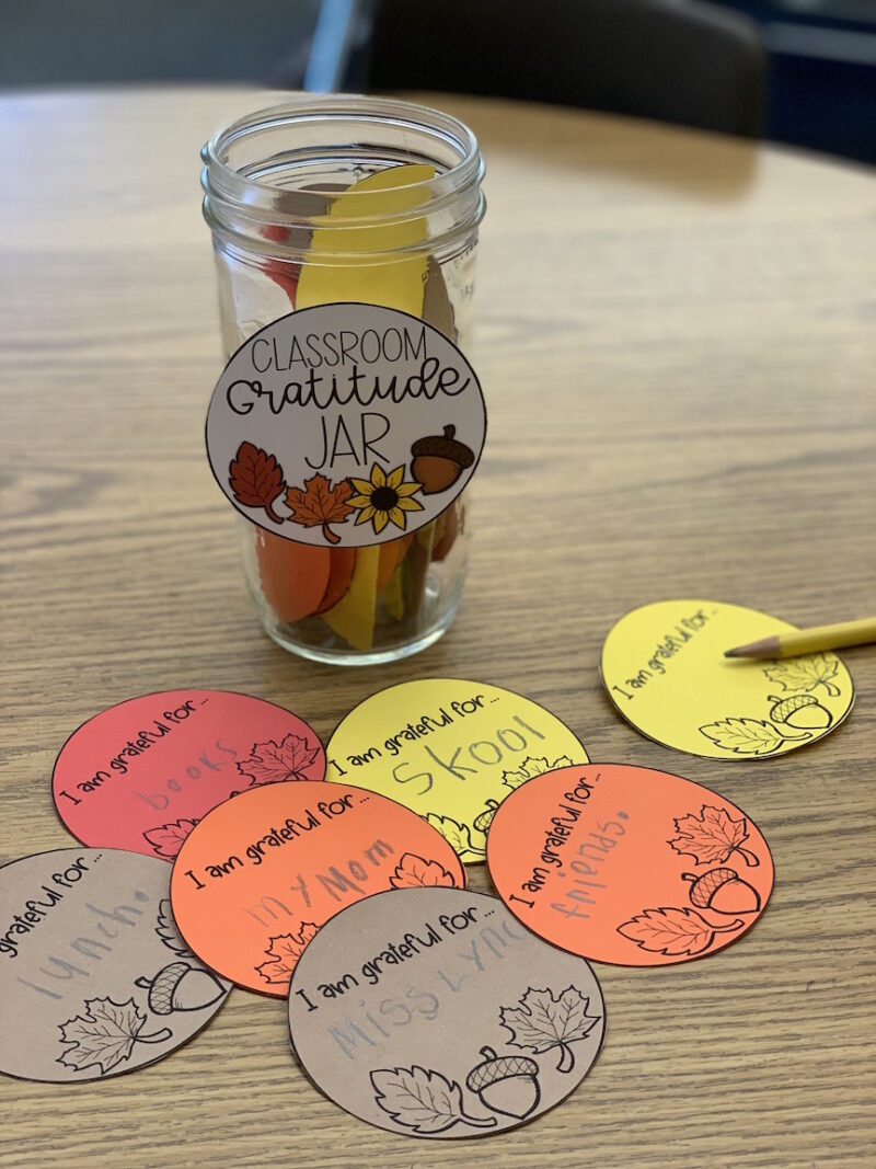 Classroom Gratitude Jar with printable gratitude papers | Lucky Learning with Molly Lynch